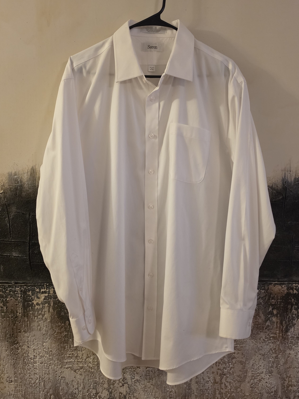 Men's White Long-Sleeve Dress Shirt